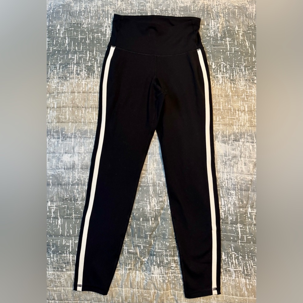 Old Navy Active Black Go-Dry Apparel - Women’s - Size Small